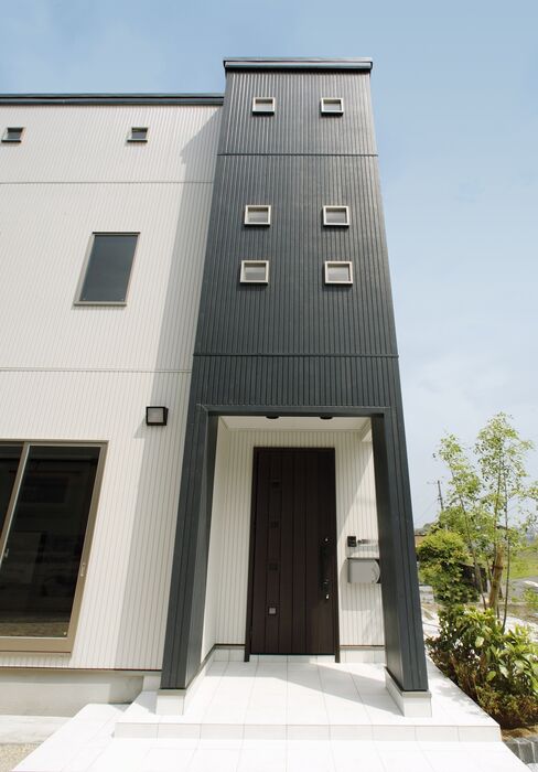 画像3331：【岡垣町】吹き抜けとオープンな階段の注文住宅