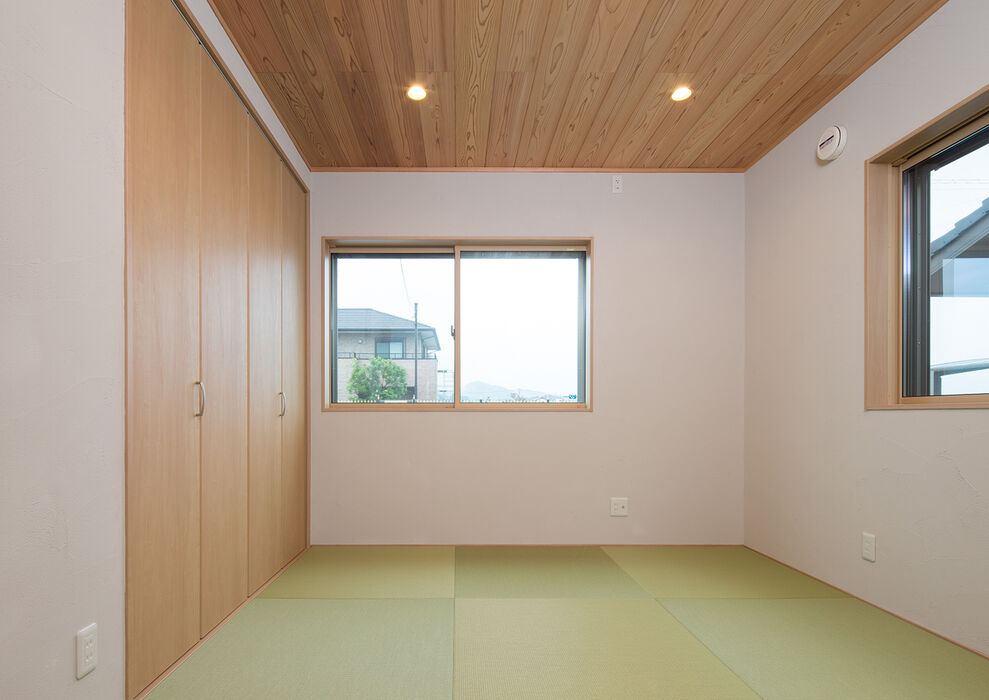 画像3566：【岡垣町】吹き抜けとオープンな階段の注文住宅