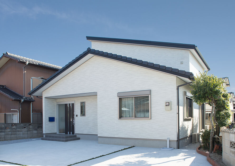 画像3601：【岡垣町】吹き抜けとオープンな階段の注文住宅