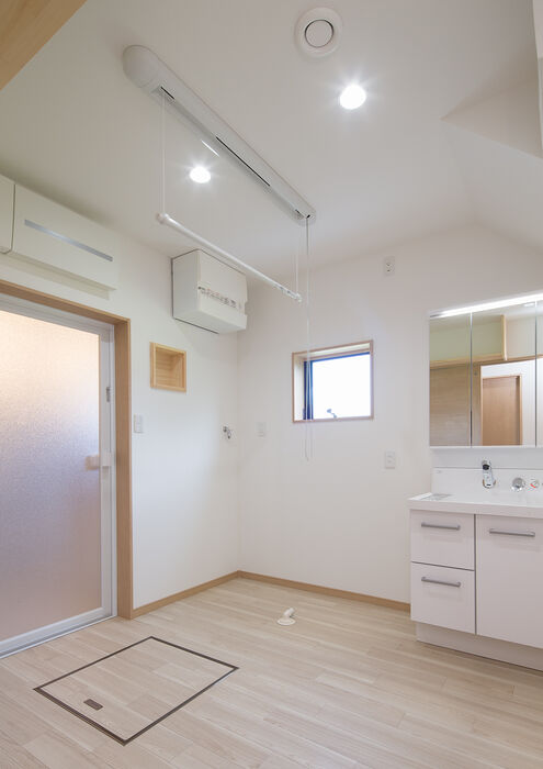 画像4105：【岡垣町】吹き抜けとオープンな階段の注文住宅