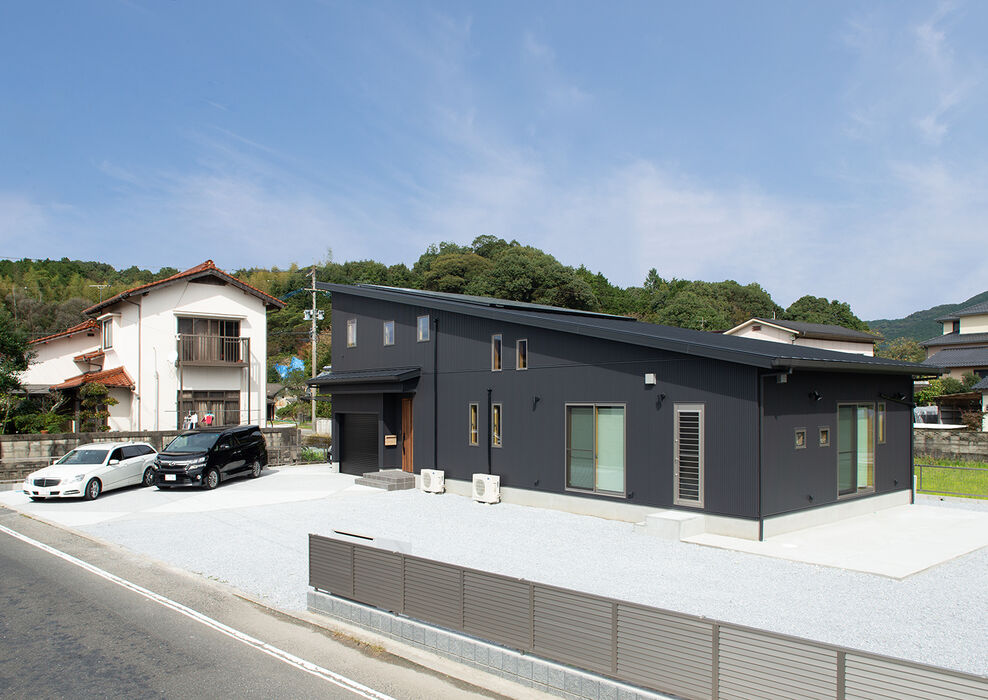 画像4224：【岡垣町】吹き抜けとオープンな階段の注文住宅